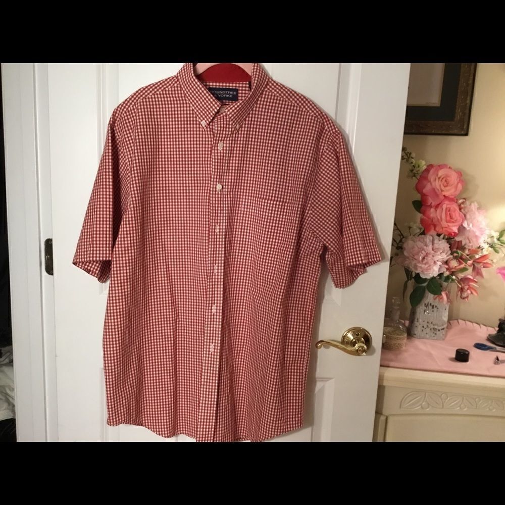 NWOT Roundtree & Yorke brand Men’s Size L Cotton S/S Red Check Shirt